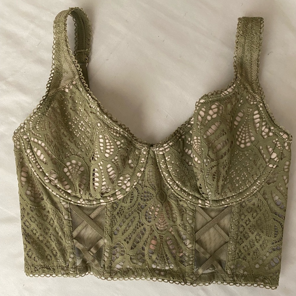BRAND NEW Victorias Secret Dream Angels Balconet Bra